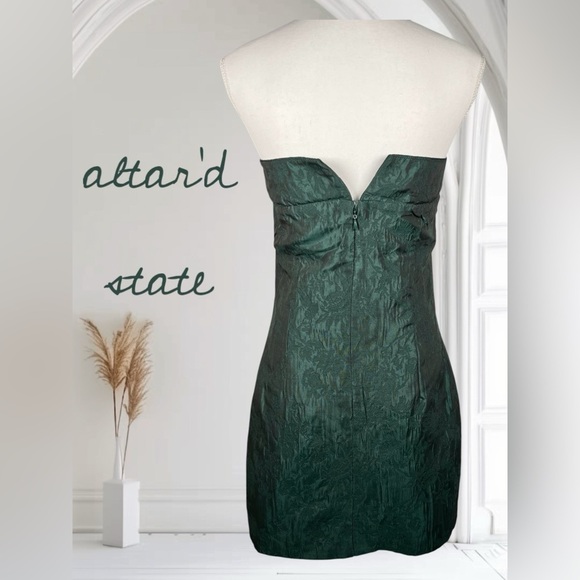 Altar’d State | Green Floral Print Strapless Dress - Picture 3 of 6